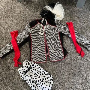 Cruella Costume (coat, red gloves, wig, necklace